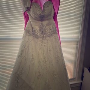 Allure Bridals wedding gown 8769